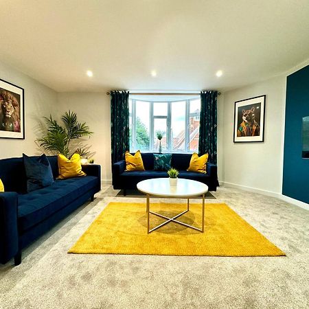 Amazing Large 3 Bedroom Apartment - Sleeps 8! Bournemouth Esterno foto