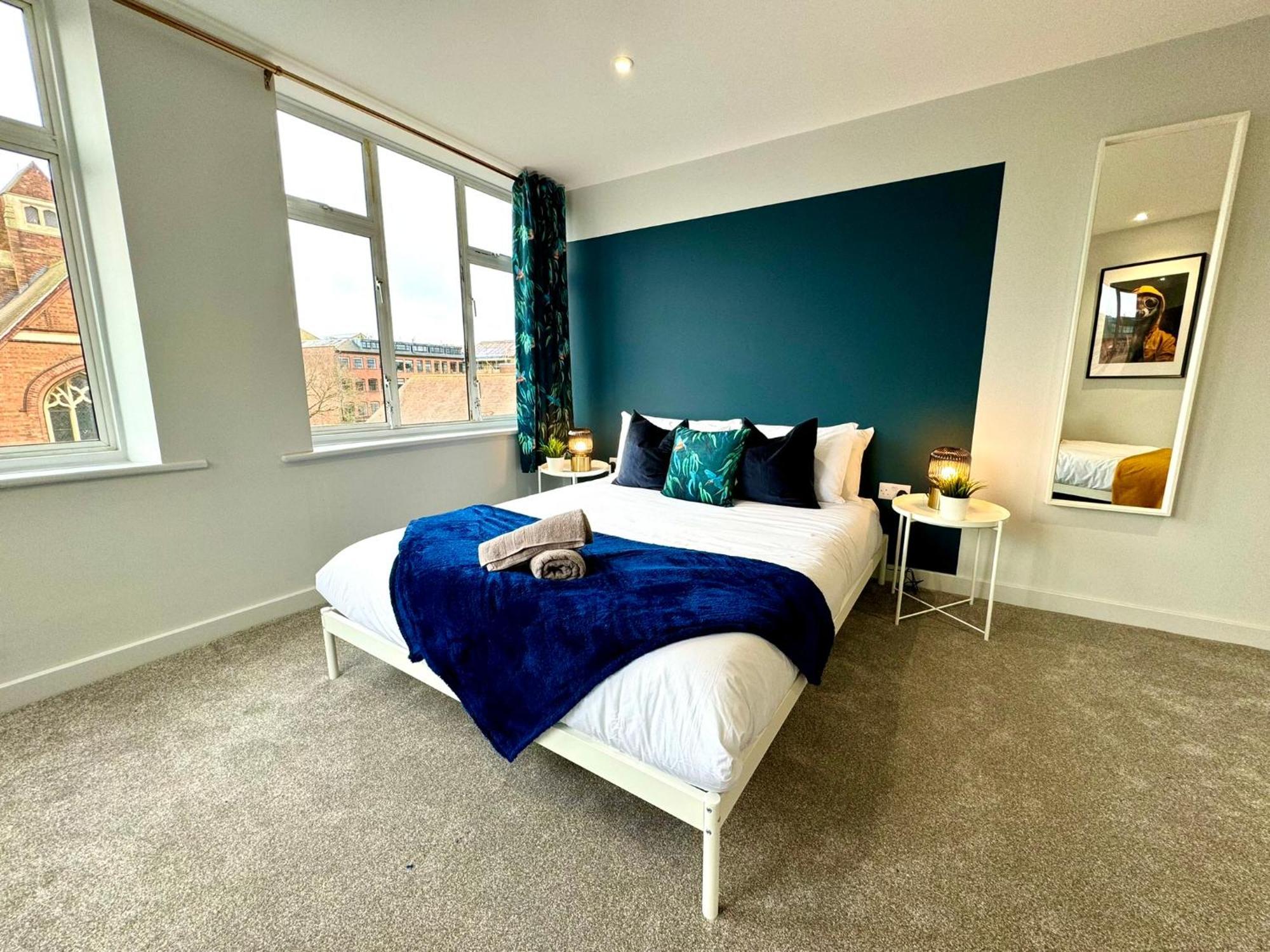 Amazing Large 3 Bedroom Apartment - Sleeps 8! Bournemouth Esterno foto