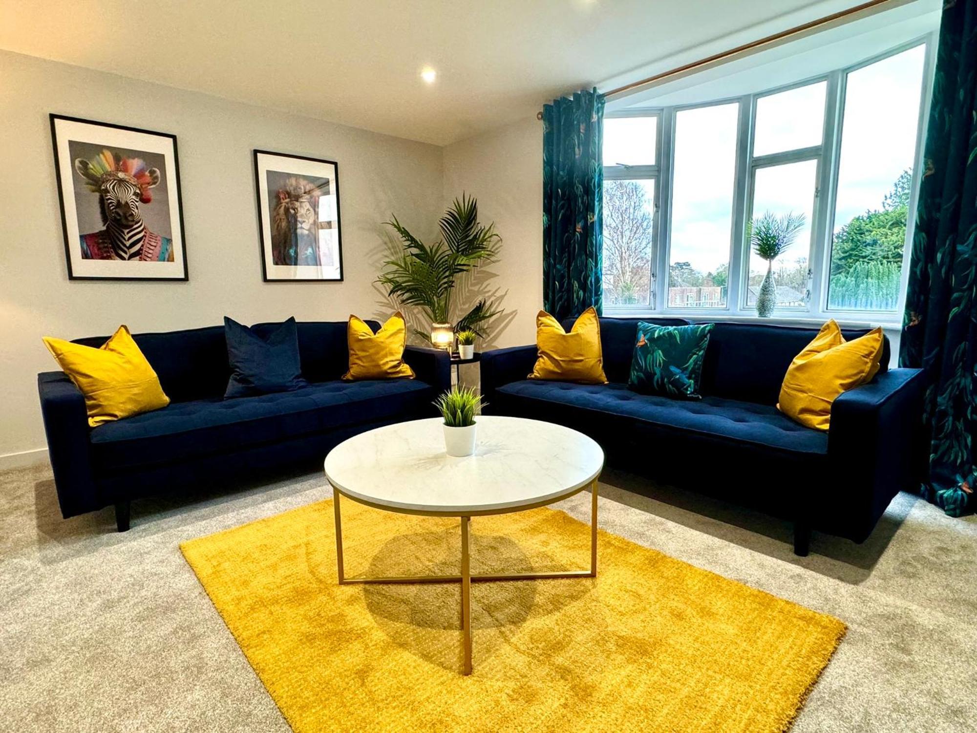 Amazing Large 3 Bedroom Apartment - Sleeps 8! Bournemouth Esterno foto