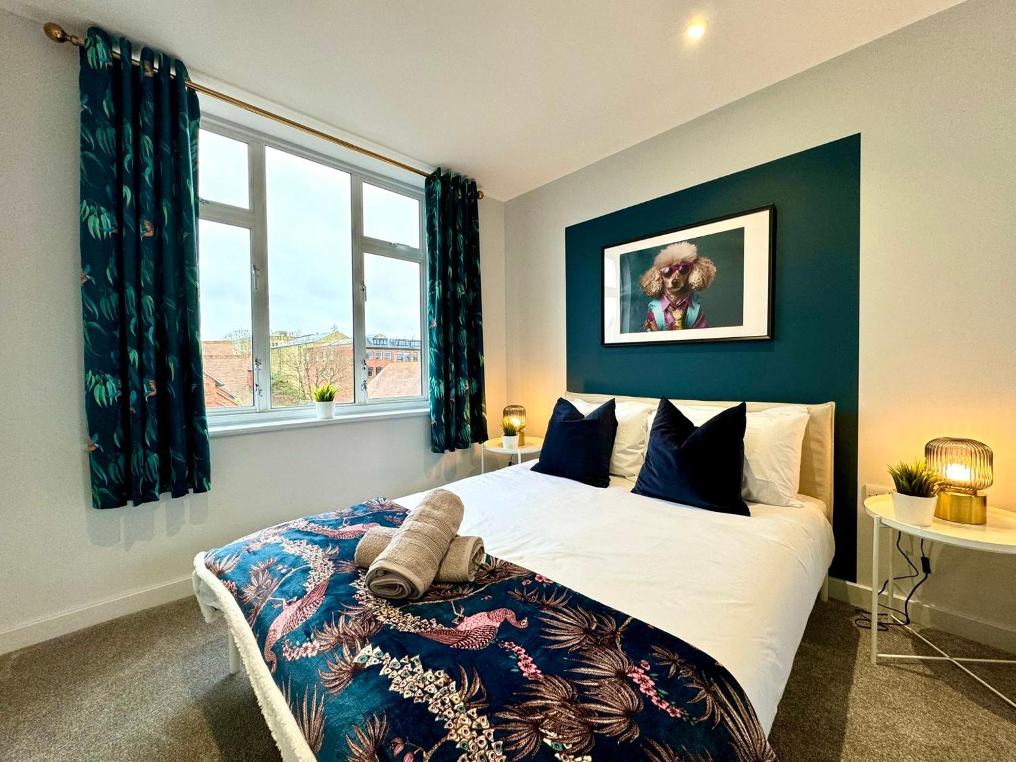 Amazing Large 3 Bedroom Apartment - Sleeps 8! Bournemouth Esterno foto