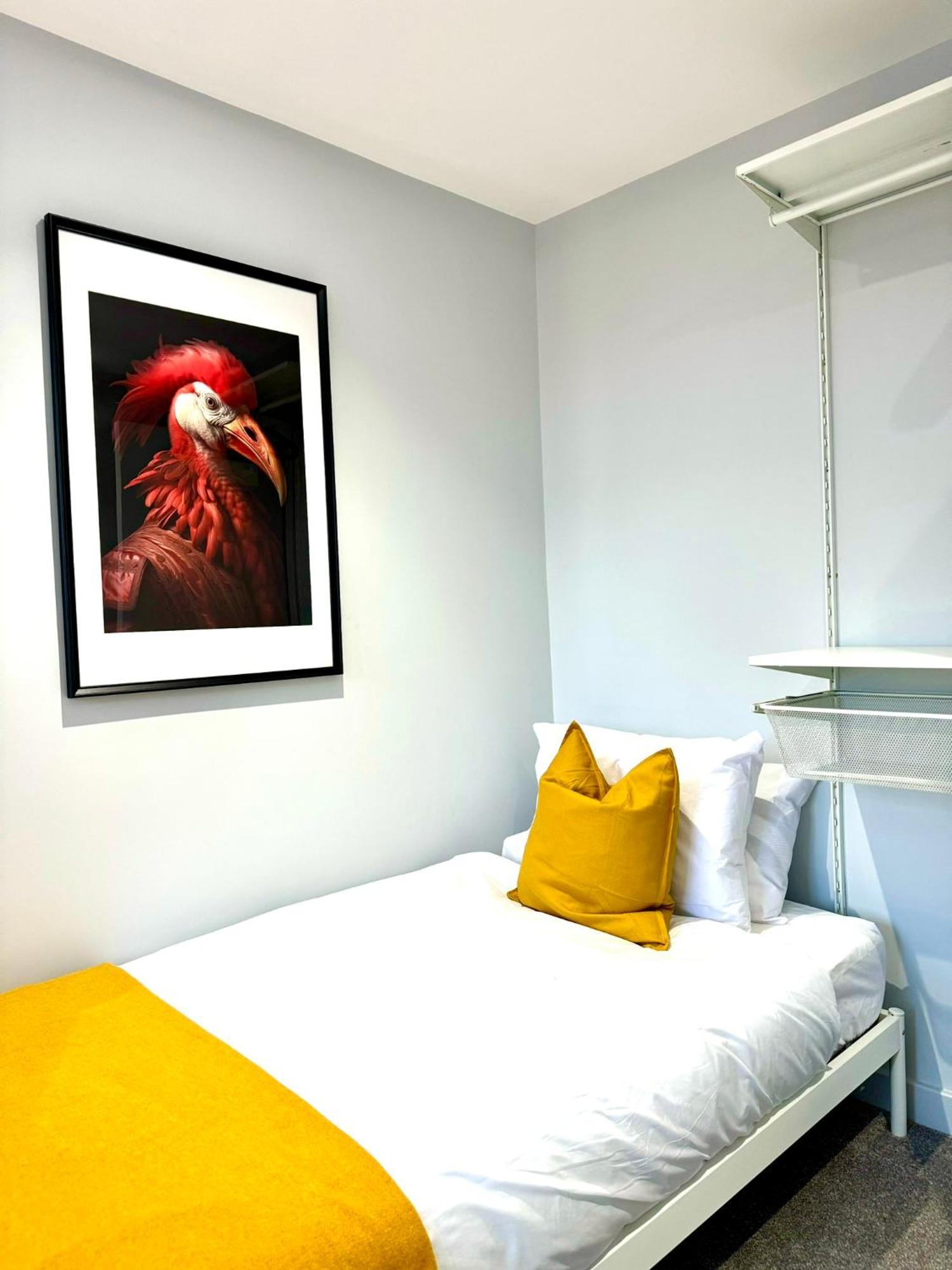 Amazing Large 3 Bedroom Apartment - Sleeps 8! Bournemouth Esterno foto