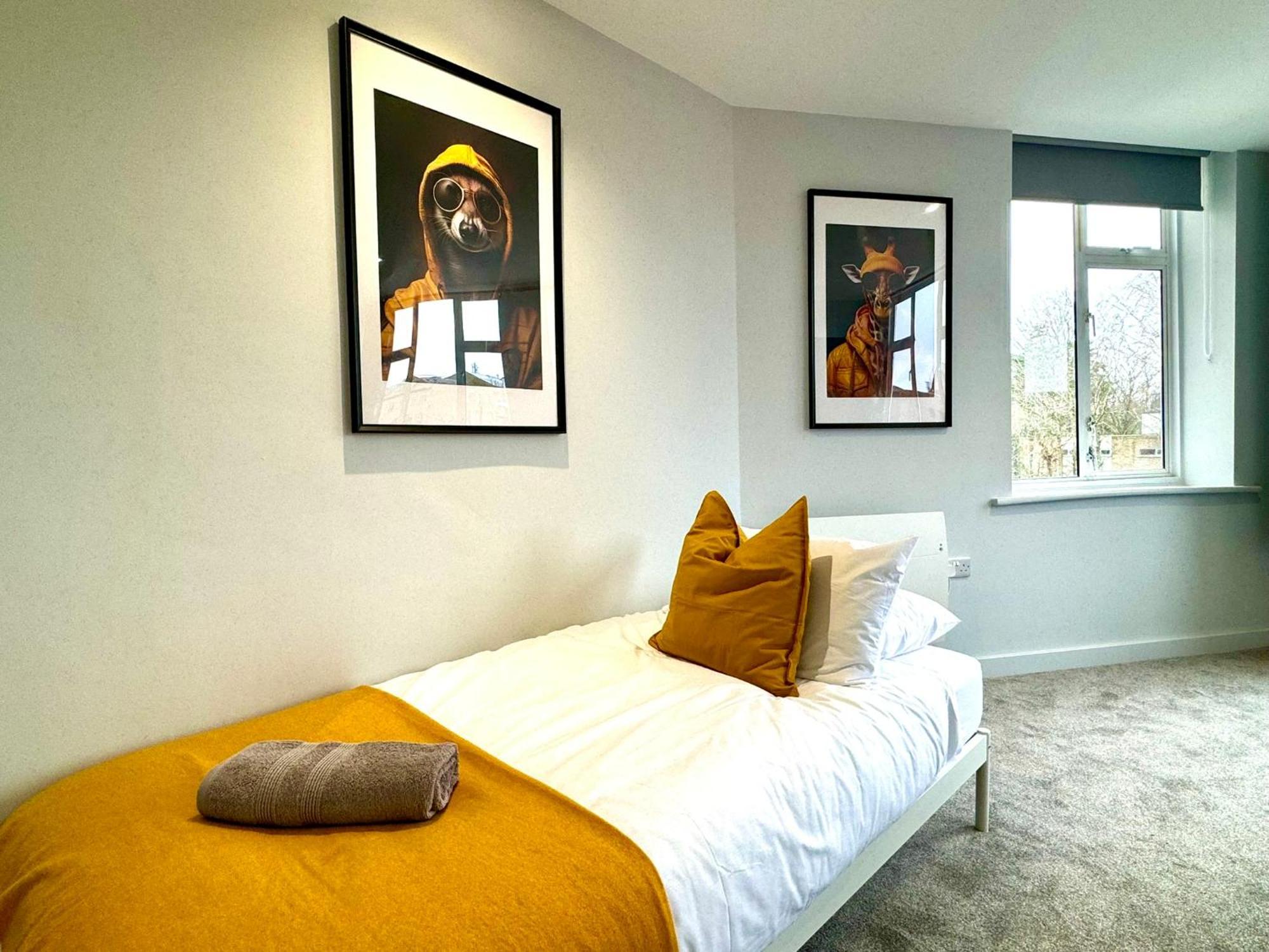 Amazing Large 3 Bedroom Apartment - Sleeps 8! Bournemouth Esterno foto